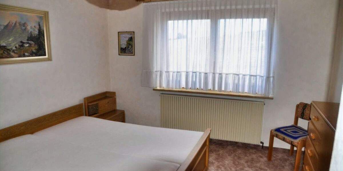 Mehrfamilienhaus, Wohnhaus Selb Plößberg - 7 Zimmer, 172 m&sup2;, 335.000&euro; | Angebot:25821886