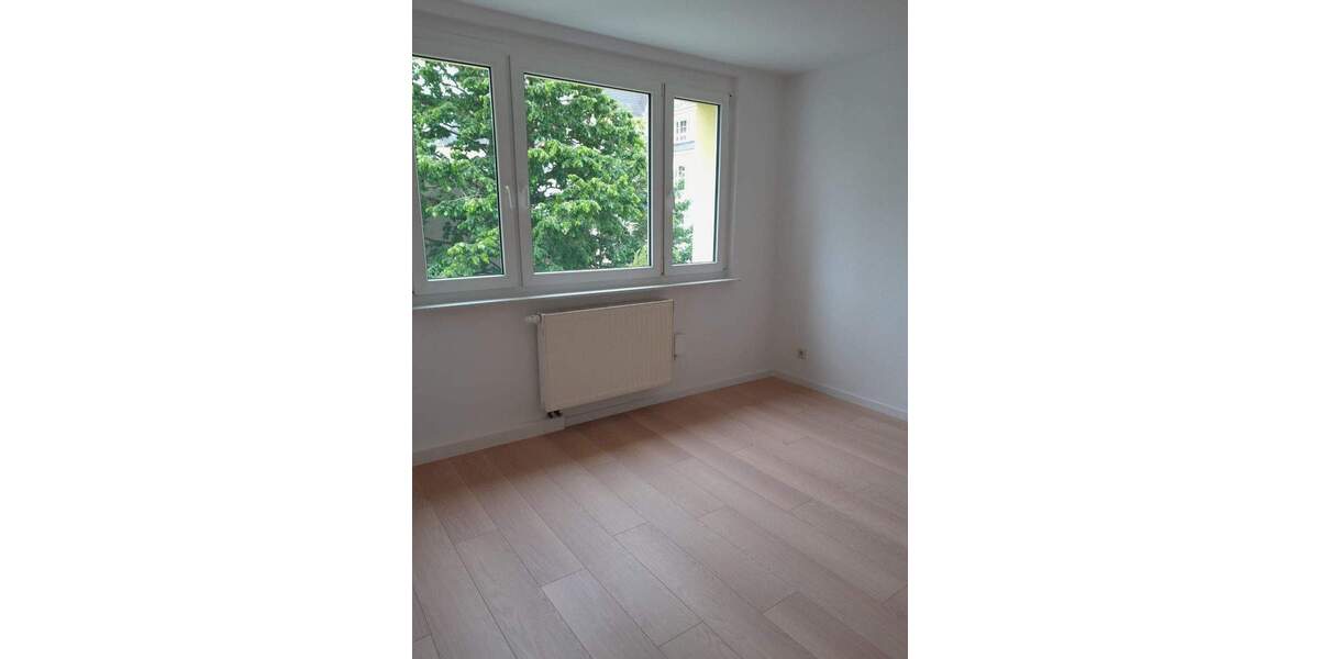 Etagenwohnung Plauen Westend - 2 Zimmer, 47 m&sup2;, 290&euro; | Angebot:26105763