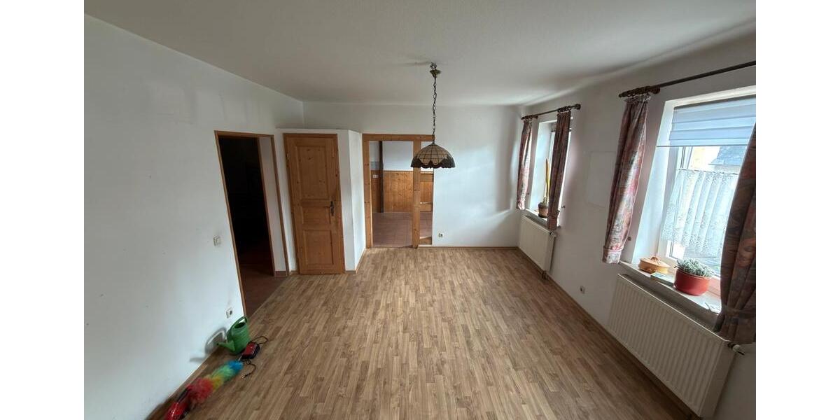 Einfamilienhaus Rosenthal am Rennsteig - 7 Zimmer, 130 m&sup2;, 200.000&euro; | Angebot:27077349