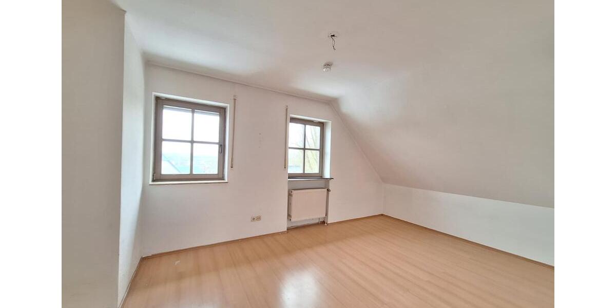 Etagenwohnung Hof Neuhof - 3 Zimmer, 80 m&sup2;, 600&euro; | Angebot:25804394