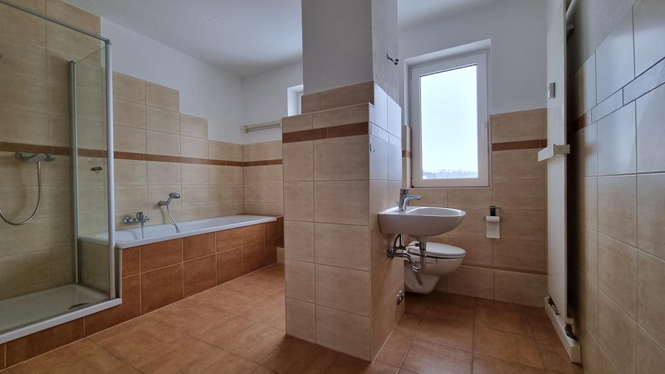 Etagenwohnung Schleiz - 2 Zimmer, 58 m&sup2;, 420&euro; | Angebot:24616024