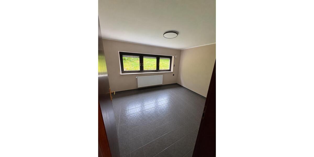 Bungalow Naila - 5 Zimmer, 225 m&sup2;, 390.000&euro; | Angebot:27130733