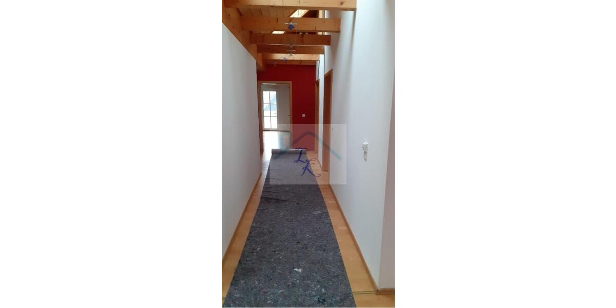 Maisonettenwohnung Röslau - 6 Zimmer, 180 m&sup2;, 950&euro; | Angebot:22921559