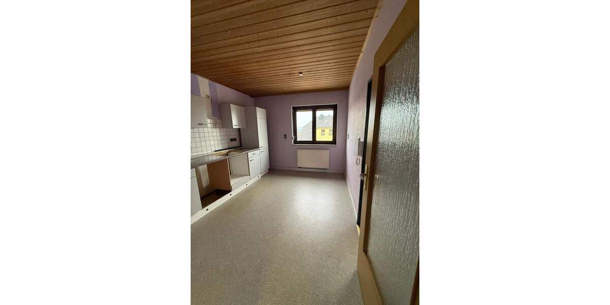 Mehrfamilienhaus, Wohnhaus Nordhalben - 6 Zimmer, 169 m&sup2;, 750&euro; | Angebot:25665892