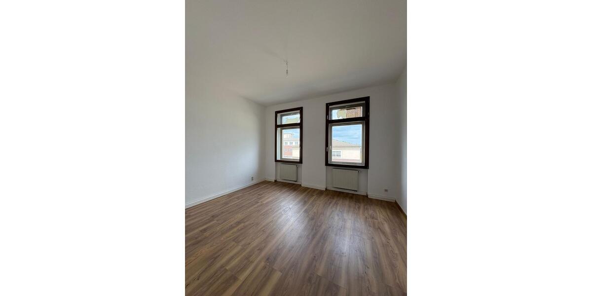 Etagenwohnung Plauen Bahnhofsvorstadt - 4 Zimmer, 107 m&sup2;, 550&euro; | Angebot:25935175