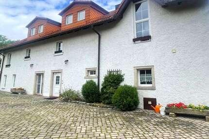 Haus Regnitzlosau - 6 Zimmer, 221 m&sup2;, 280.000&euro; | Angebot:25108242