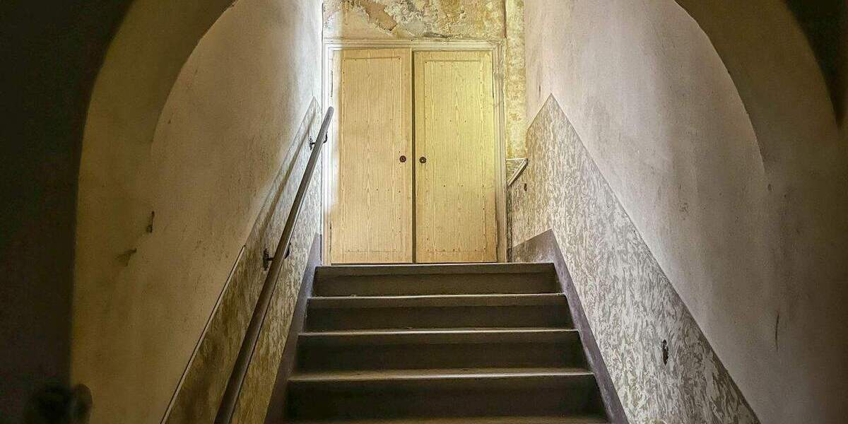 Mehrfamilienhaus, Wohnhaus Plauen Stadtmitte - 1 Zimmer, 460 m&sup2;, 125.000&euro; | Angebot:25695882