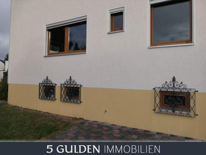 Mehrfamilienhaus, Wohnhaus Naila - 8 Zimmer, 140 m&sup2;, 139.000&euro; | Angebot:25735067