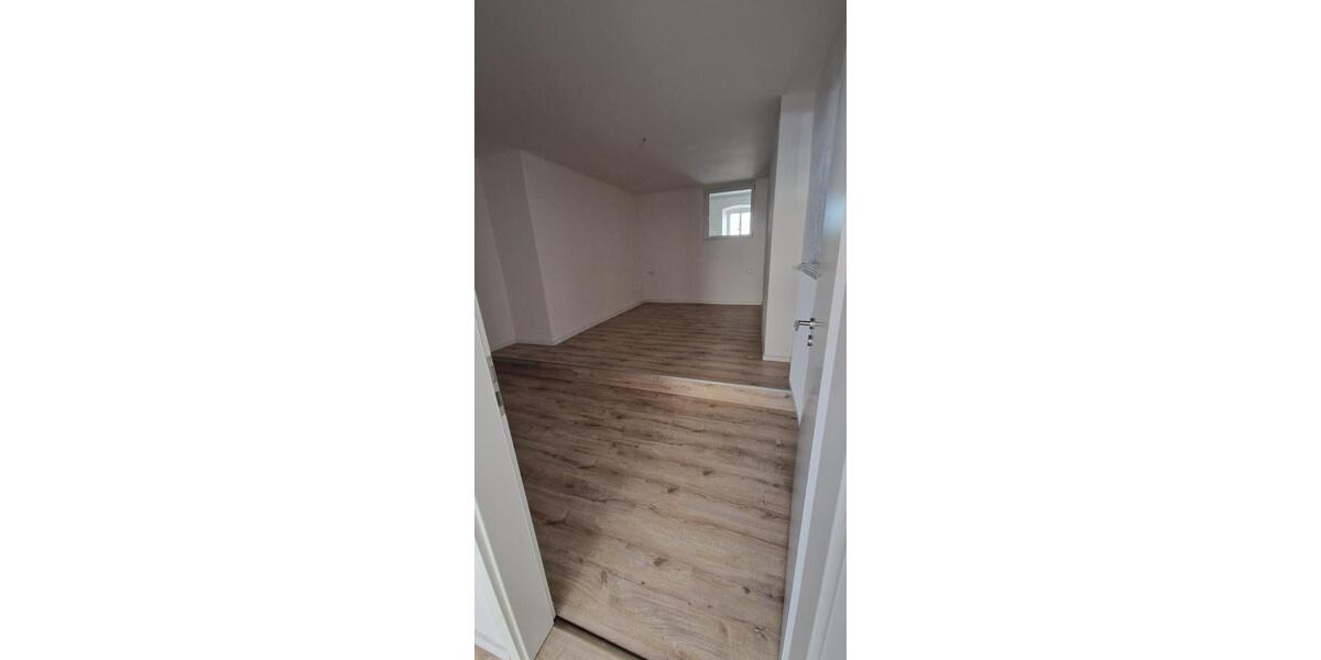 Etagenwohnung Lichtenberg - 3 Zimmer, 74 m&sup2;, 500&euro; | Angebot:25281016