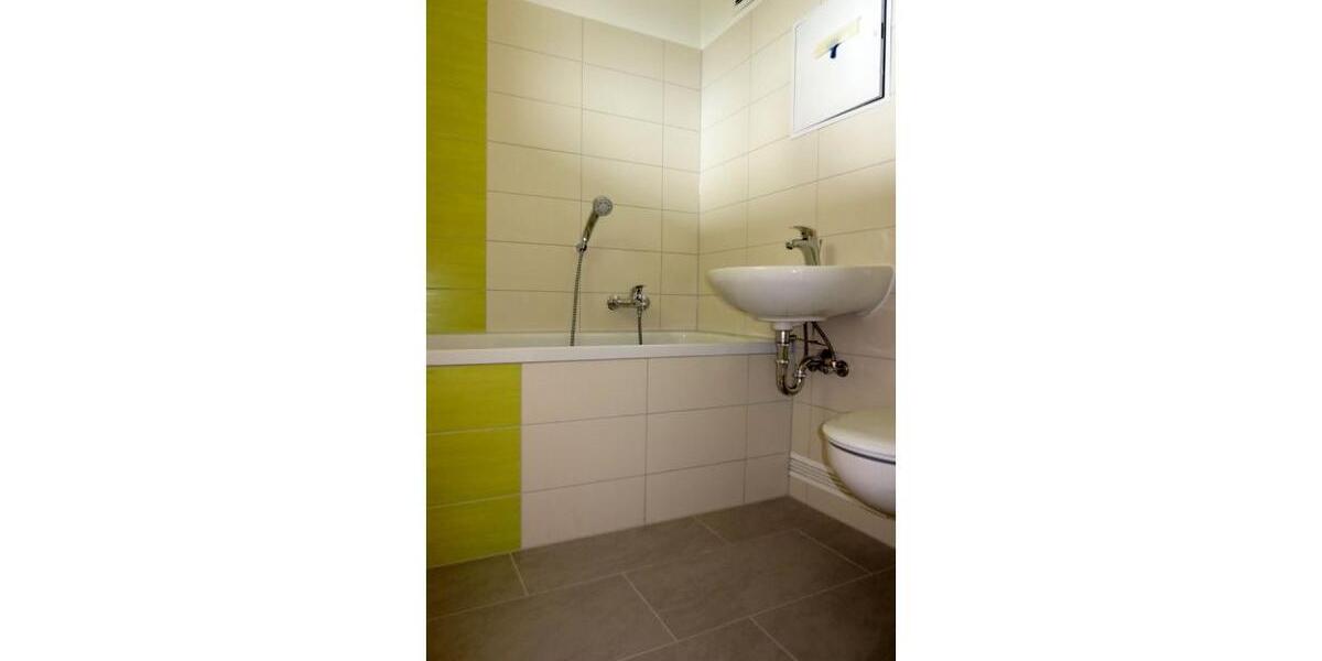 Etagenwohnung Plauen Altstadt - 1 Zimmer, 30 m&sup2;, 230&euro; | Angebot:26001498