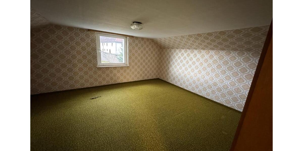 Einfamilienhaus Helmbrechts - 4 Zimmer, 120 m&sup2;, 198.000&euro; | Angebot:25932865