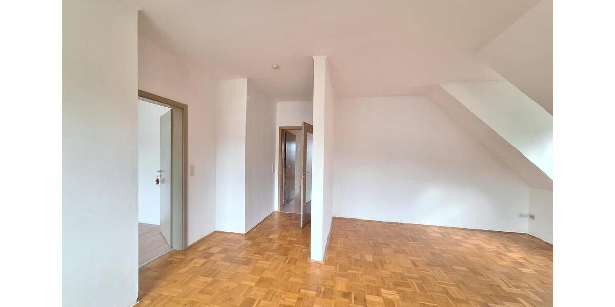 Etagenwohnung Hof Neuhof - 3 Zimmer, 80 m&sup2;, 600&euro; | Angebot:25804394