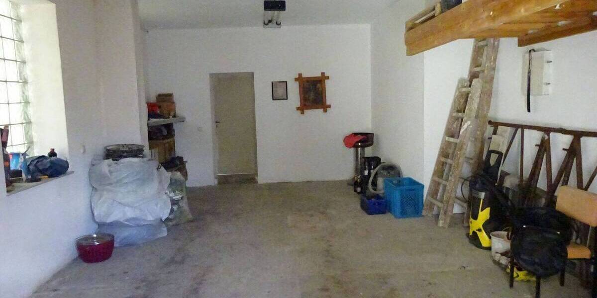 Mehrfamilienhaus, Wohnhaus Plauen Haselbrunn - 7 Zimmer, 206 m&sup2;, 199.000&euro; | Angebot:26805849