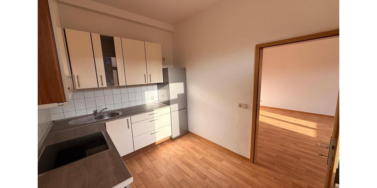 Etagenwohnung Plauen Bahnhofsvorstadt - 3 Zimmer, 67 m&sup2;, 370&euro; | Angebot:25538958