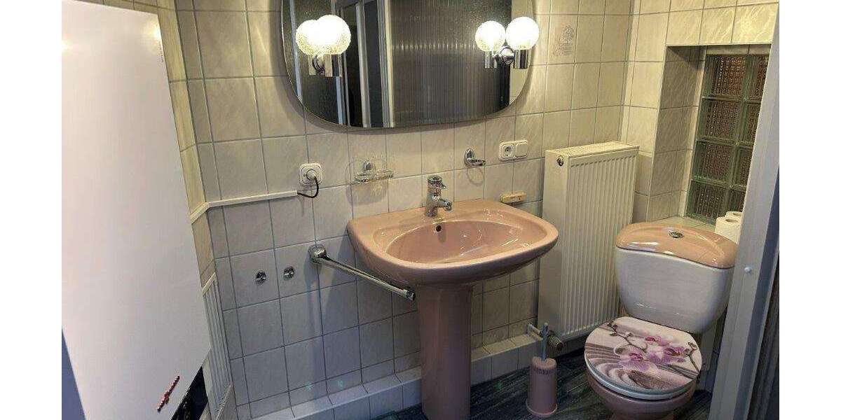 Einfamilienhaus - Raumwunder, teilmöbliert zu verkaufen - Einfamilienhaus Schleiz | Angebot:26000087