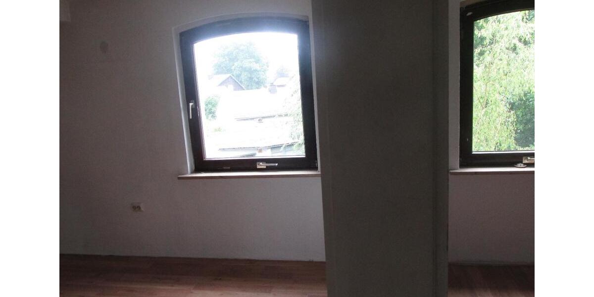 Dachgeschoßwohnung Issigau - 6 Zimmer, 100 m&sup2;, 465&euro; | Angebot:25218956