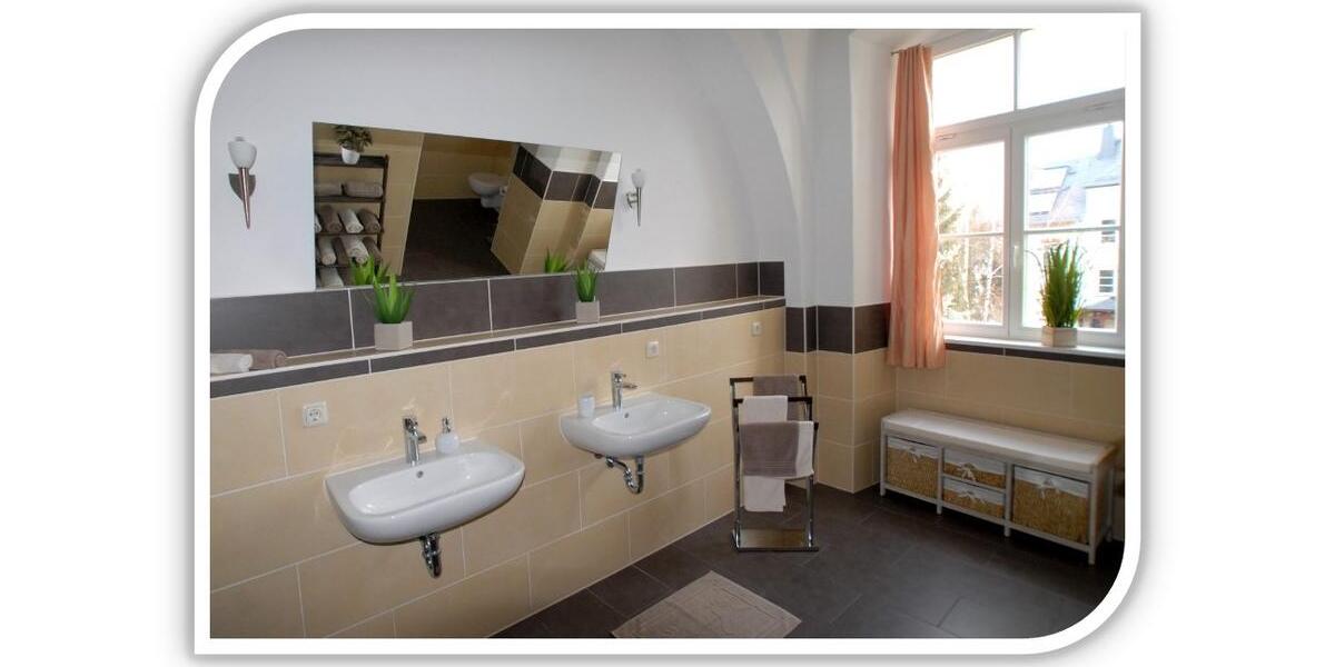 Etagenwohnung Schleiz - 3 Zimmer, 100 m&sup2;, 800&euro; | Angebot:26003734