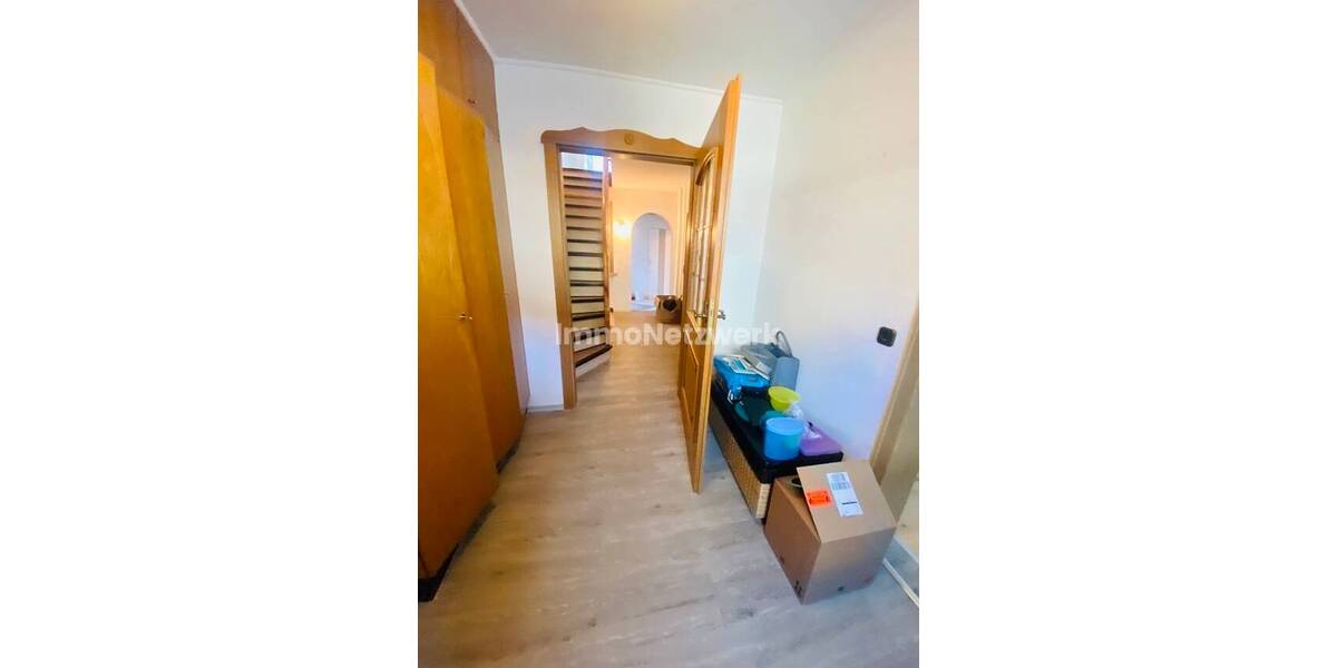 Einfamilienhaus Oberkotzau - 7 Zimmer, 215 m&sup2;, 140.000&euro; | Angebot:25714659