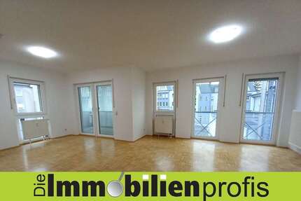 Wohnung Hof Fabrikvorstadt - 3 Zimmer, 100 m&sup2;, 890&euro; | Angebot:25269847