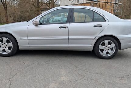 Mercedes-Benz C 200 79.500 km 5.950 &euro; Höchstädt 95186
