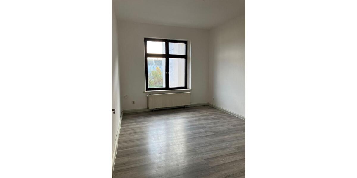 Etagenwohnung Plauen Bahnhofsvorstadt - 3 Zimmer, 68 m&sup2;, 275&euro; | Angebot:22595146