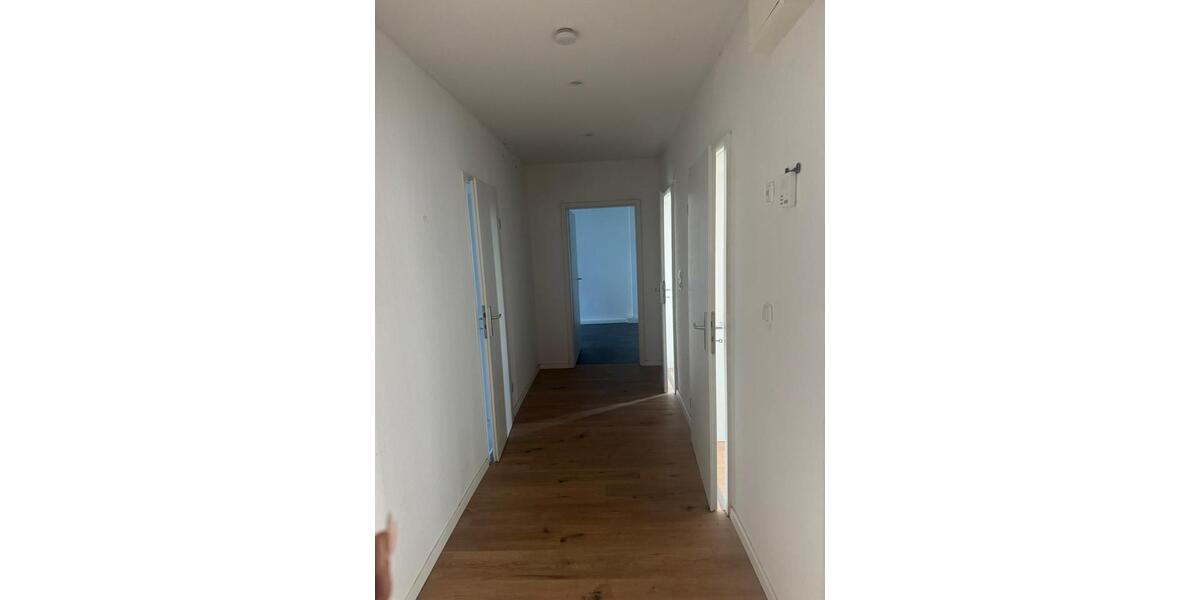 Etagenwohnung Plauen Bahnhofsvorstadt - 3 Zimmer, 86 m&sup2;, 450&euro; | Angebot:25855312