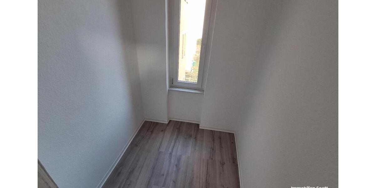 Etagenwohnung Plauen Bahnhofsvorstadt - 2 Zimmer, 65 m&sup2;, 358&euro; | Angebot:24875887