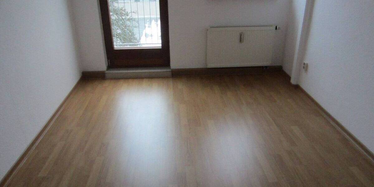 Etagenwohnung Plauen Haselbrunn - 2 Zimmer, 50 m&sup2;, 275&euro; | Angebot:25687457