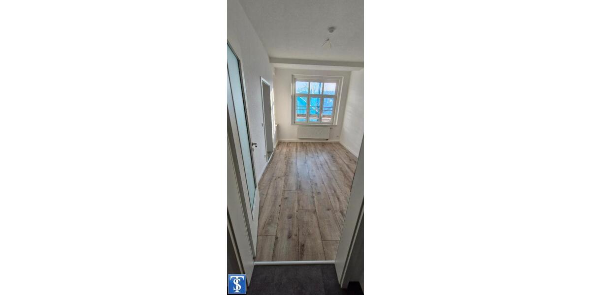 Etagenwohnung Plauen Alt Chrieschwitz - 4 Zimmer, 100 m&sup2;, 580&euro; | Angebot:25569428