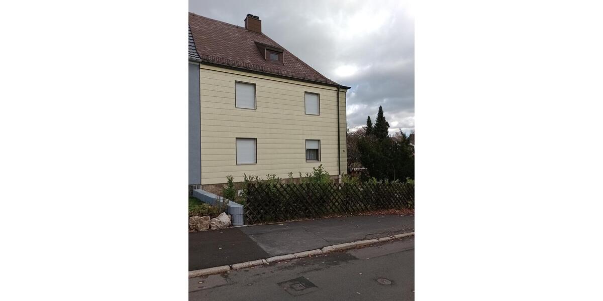 Doppelhaushälfte Selb - 5 Zimmer, 116 m&sup2;, 128.000&euro; | Angebot:23423365