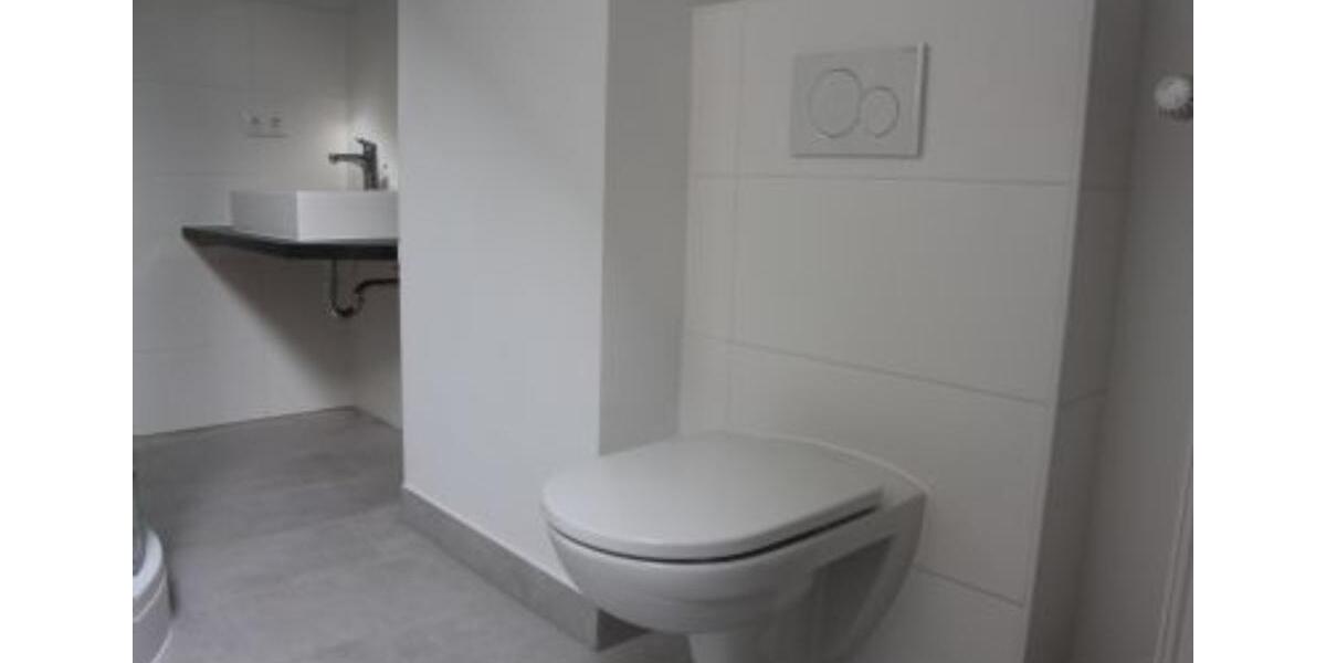 Mehrfamilienhaus, Wohnhaus Rehau - 3 Zimmer, 60 m&sup2;, 682&euro; | Angebot:25979547