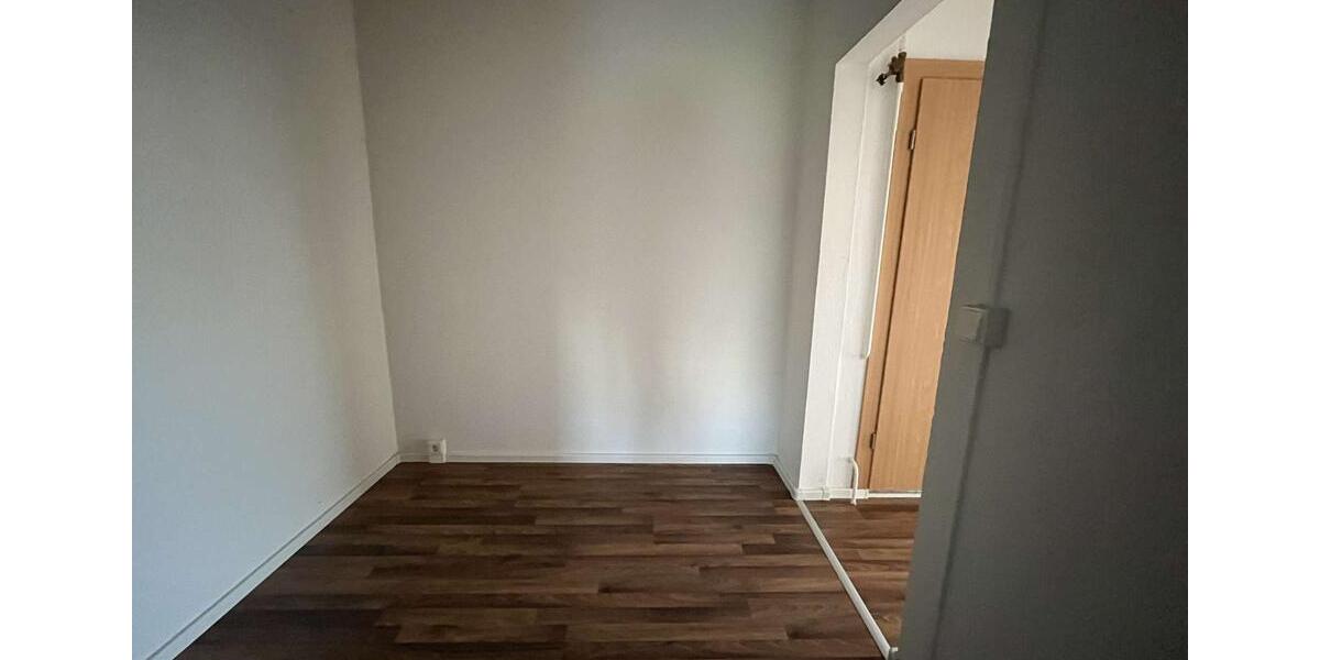 Etagenwohnung Plauen Alt Chrieschwitz - 1 Zimmer, 40 m&sup2;, 240&euro; | Angebot:23913875
