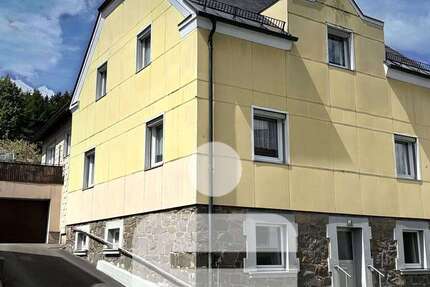 Haus Geroldsgrün - 10 Zimmer, 191 m&sup2;, 139.000&euro; | Angebot:26801363