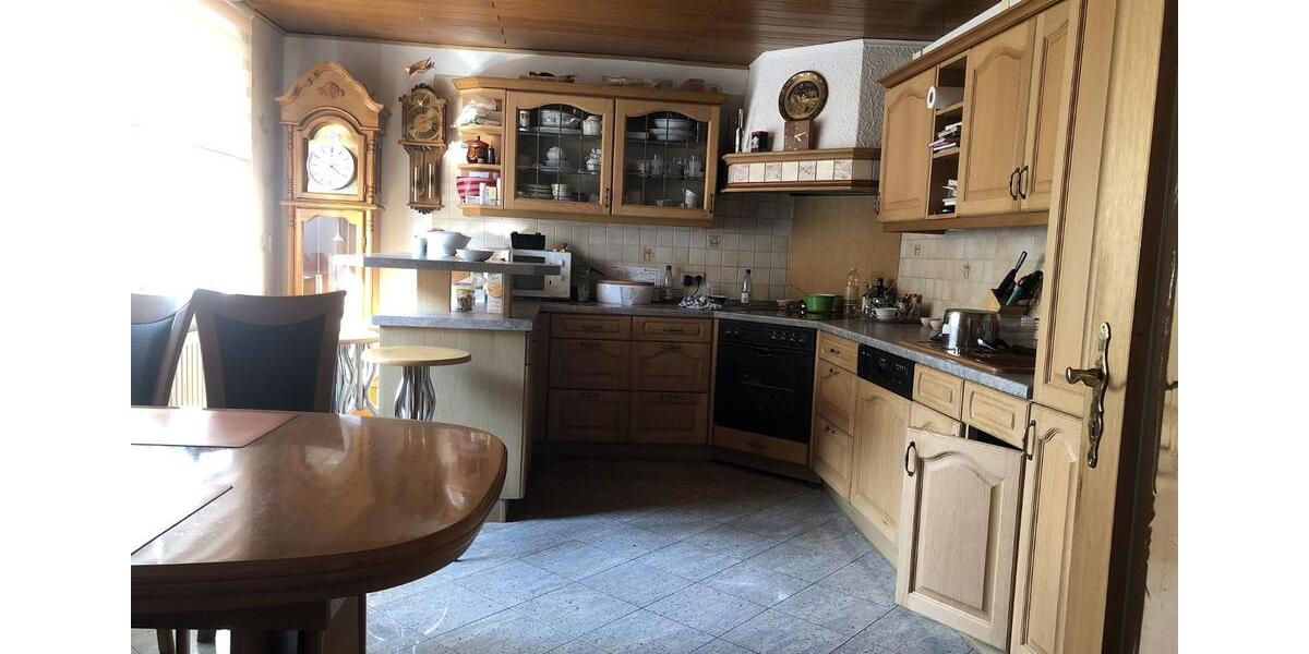 Einfamilienhaus Leupoldsgrün - 8 Zimmer, 320 m&sup2;, 350.000&euro; | Angebot:19976686