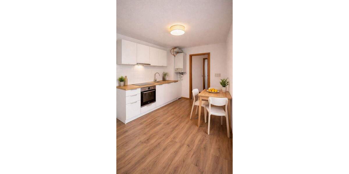 Etagenwohnung Plauen Westend - 2 Zimmer, 77 m&sup2;, 380&euro; | Angebot:25780006