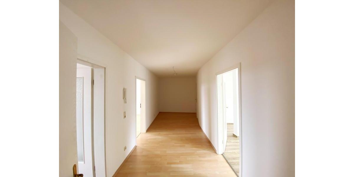 Etagenwohnung Plauen - 2 Zimmer, 71 m&sup2;, 375&euro; | Angebot:25363730
