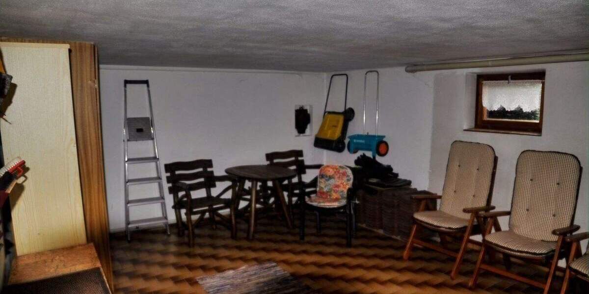 Mehrfamilienhaus, Wohnhaus Selb Plößberg - 7 Zimmer, 172 m&sup2;, 335.000&euro; | Angebot:25821886