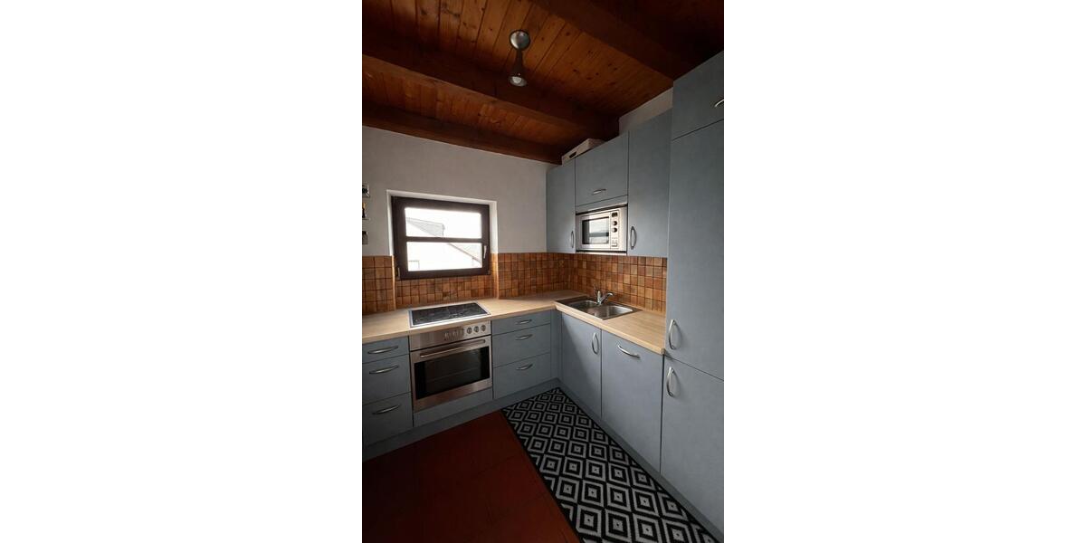 Dachgeschoßwohnung Naila - 3 Zimmer, 79 m&sup2;, 510&euro; | Angebot:26035500