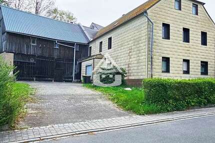 Haus Höchstädt im Fichtelgebirge - 8 Zimmer, 215 m&sup2;, 195.000&euro; | Angebot:21219052